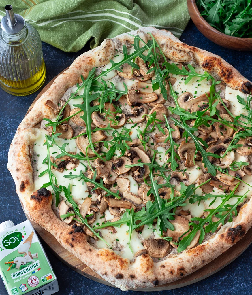 Pizza blanche aux champignons & huile de truffe